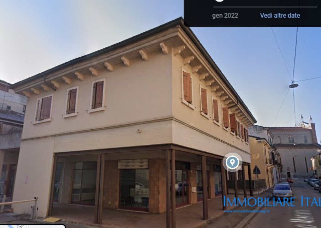 Negozio Locale Commerciale in vendita  via Manara 5, Verona, località Borgo Roma