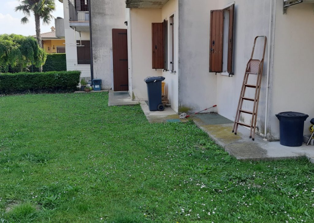 Vendita Appartamento Zevio - Appartamento tricamere con giardino e garage doppio Località CAPOLUOGO